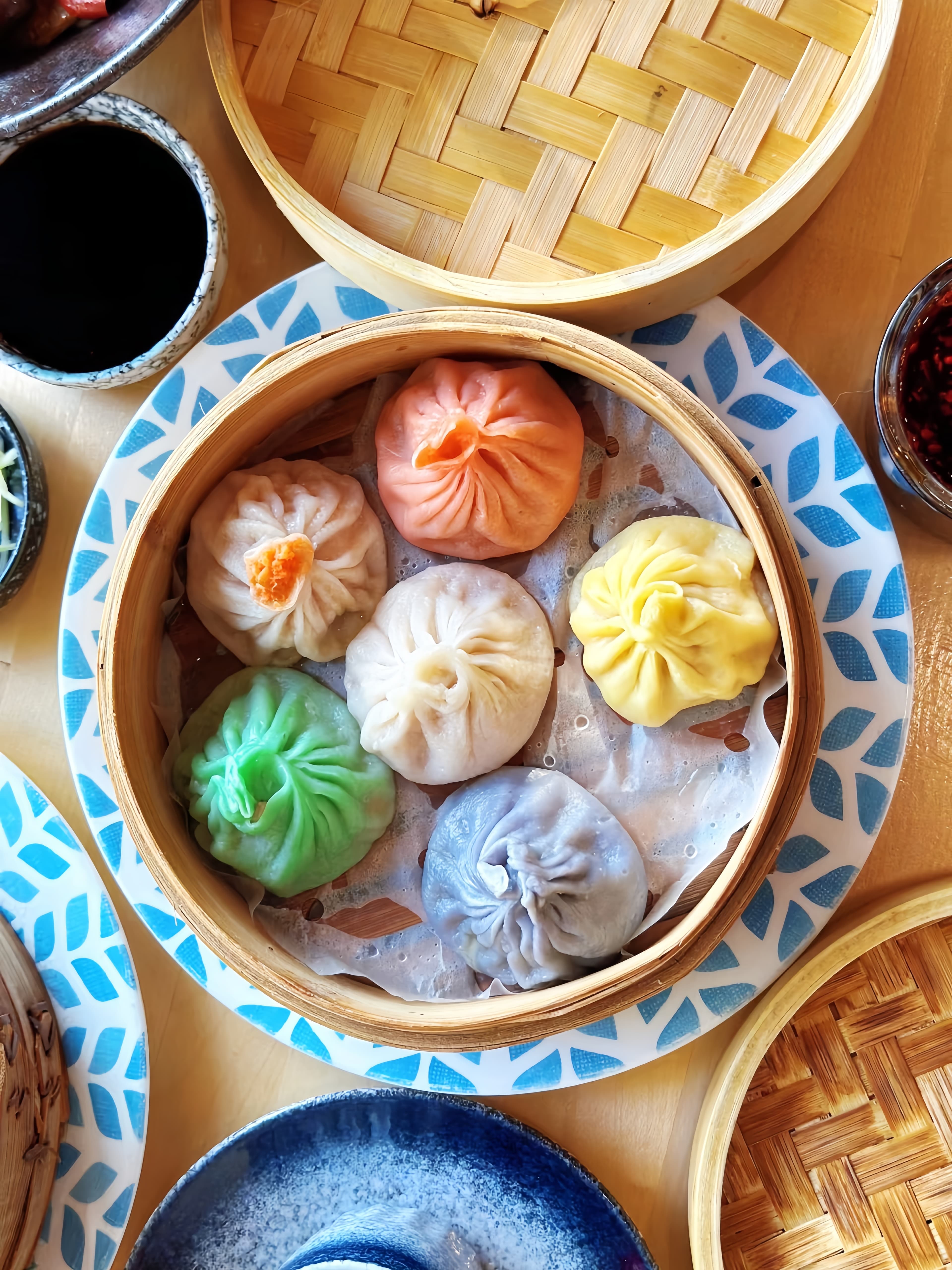 Steamed Rainbow Soup Dumplings Combo (6 pcs)